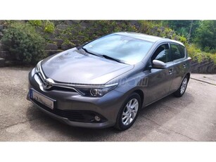 TOYOTA AURIS 1.6 Executive