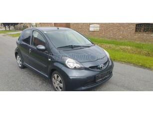 TOYOTA AYGO 1.0 Blue