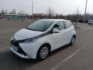 TOYOTA AYGO 1.0 x-play