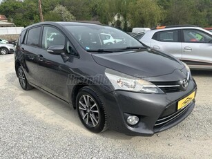 TOYOTA VERSO 1.6 D-4D Active [7 személy] +SZERVIZKÖNYV+7 SZEMÉLYES+NAVI+184E.KM+