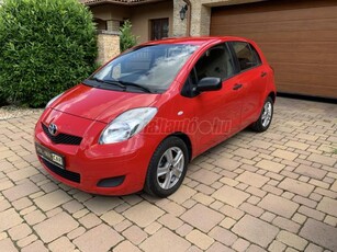 TOYOTA YARIS 1.0 LIFE Csak 10194 km!!!Első tulajdonos !!! Sérülésmentes gyári fényezés !!!