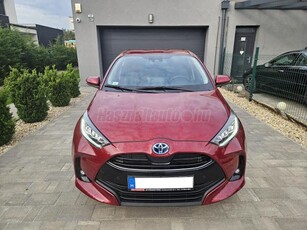 TOYOTA YARIS 1.5 Hybrid Comfort Style Tech e-CVT magyarországi.1 tulajdonos. sérülésmentes.garanciális. magas felszereltség