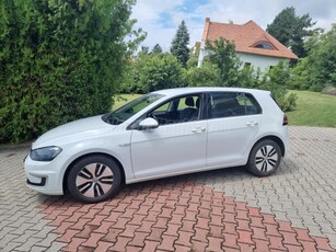 VOLKSWAGEN GOLF VII e-Golf Hőszivattyú. Led. kamera. hangulatfény. ülésfűtés. parkradar