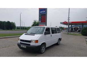 VOLKSWAGEN TRANSPORTER T4 Caravelle 2.5 Comfortline