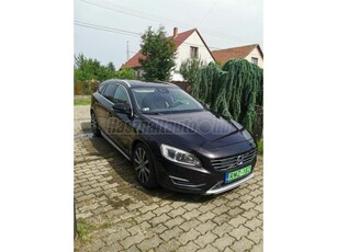 VOLVO V60 2.4 D [D6] PHEV AWD Summum Geartronic