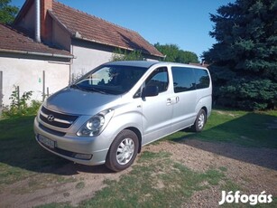 Hyundai H1 2.5 170le 8 személyes