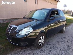 Lancia Ypsilon 1.2 8V Argento