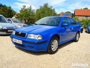 Skoda Octavia 1.6 Ambiente Kevés kilométerrel.j...