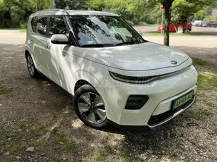 KIA SOUL EV 64kWh Platinum Harman/Kardon. Carplay. 8xkerék. 2xtöltő. Fűthető ülés/kormány