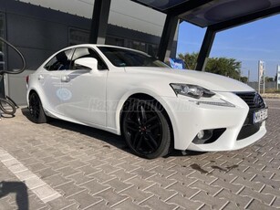 LEXUS IS 300h Luxury (Automata)