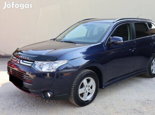 Mitsubishi Outlander 2.2 DI-D Instyle Navi 4WD...