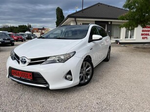 TOYOTA AURIS Touring Sports 1.8 HSD Executive Skyview (Automata)