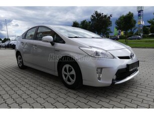 TOYOTA PRIUS 1.8 HSD Sol NAVI (Automata)