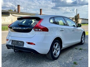 VOLVO V40 2.0 D [D4] Summum NAGYON SZÉP ÁLLAPOT / SOK EXTRA!