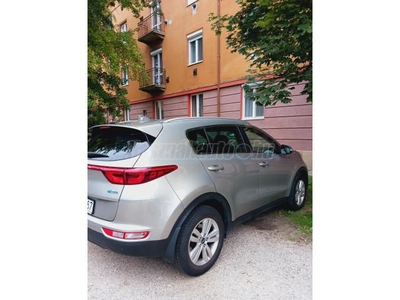 KIA SPORTAGE 1.6 GDI UEFA Garanciális. Navigáció. Téligumi