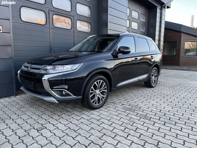 Mitsubishi Outlander 2.2 DI-D Instyle Navi 4WD...