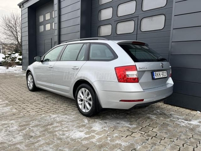 SKODA OCTAVIA Combi 1.6 CR TDI Style SZERVIZKÖNYV / 109ekm / 27% ÁFÁS / 1.TULAJ / MAGYARORSZÁG-i / 2x PARKRADAR