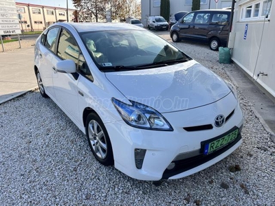 TOYOTA PRIUS PLUG-IN HYBRID