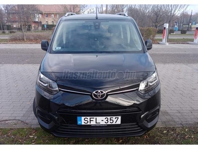 TOYOTA PROACE City Verso 1.2T Combi L1H1 [7 személy] Gyári garanciás 7 személyes