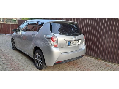 TOYOTA VERSO 1.8 Active CVT [7 személy] Kevesett futott. garantált 100.000 Km