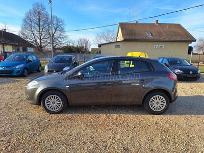 FIAT BRAVO 1.4 16V Dynamic Vezetett szervizkönyv!