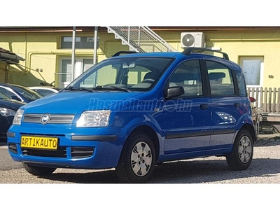 FIAT PANDA 1.2 Dynamic AUTOMATA. KITŰNŐ ÁLLAPOT! SZERVÍZKÖNYV!