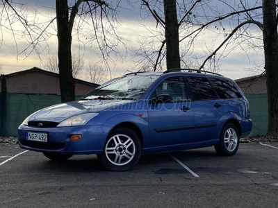 FORD FOCUS 1.6 Ambiente V.HOROG--SOK MŰSZAKI