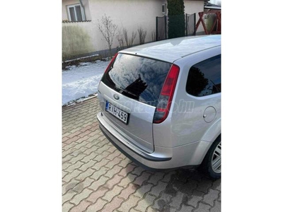 FORD FOCUS 1.6 Ghia