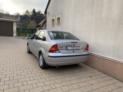 FORD FOCUS 1.6 Ghia