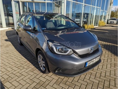 HONDA JAZZ 1.5 i-MMD Hybrid Comfort eCVT Tolatókamera + Téli kerékszett