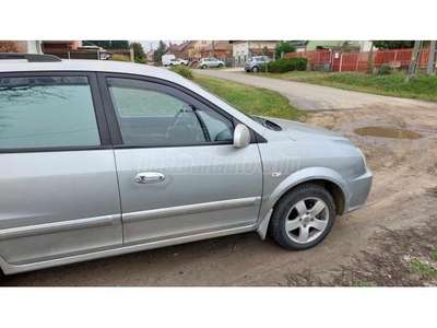 KIA CARENS 1.8