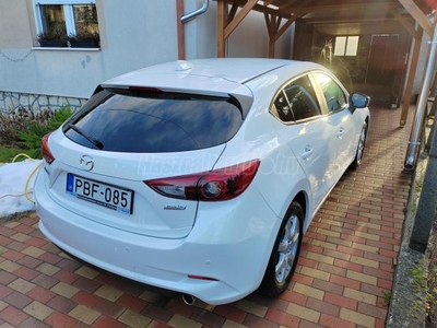 MAZDA 3 Sport 2.0 Revolution