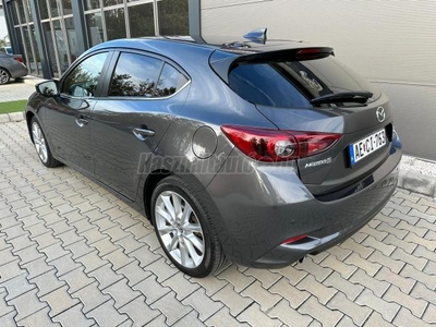 MAZDA 3 Sport 2.0 Revolution Top NAVI/ BOSE/KAMERA/LED/HUD/KEYLESS ÜLÉS-KORMÁNYFŰTÉS