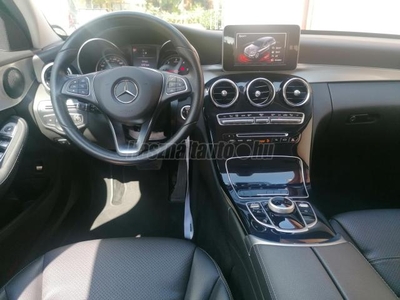 MERCEDES-BENZ C 200 T 9G-TRONIC