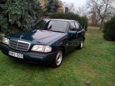 MERCEDES-BENZ C 220 D Classic