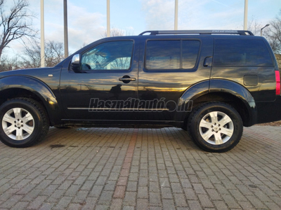 NISSAN PATHFINDER 2.5 Tdi LE