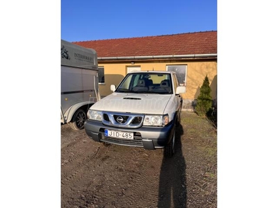 NISSAN TERRANO 2.7 TDI Sport