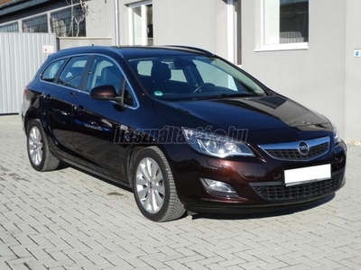 OPEL ASTRA 1.4 T Cosmo (Automata) // 60435 Km // Szervizkönyv