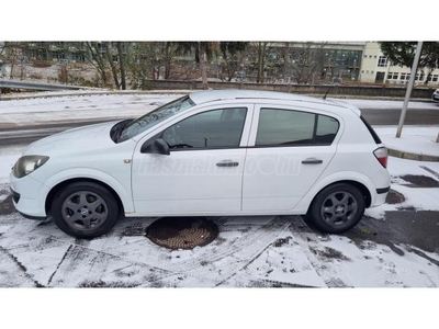 OPEL ASTRA H 1.4 Essentia