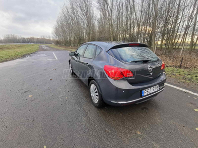 OPEL ASTRA J 1.4 Enjoy