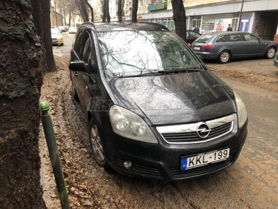 OPEL ZAFIRA B 1.6 Cosmo