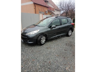 PEUGEOT 207 1.4 16V Urban