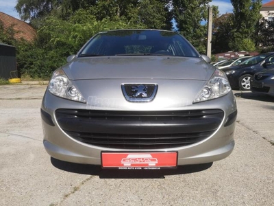 PEUGEOT 207 1.4 Urban AC 135e km!