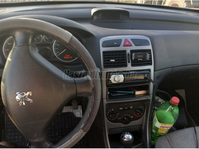 PEUGEOT 307 1.4 XR