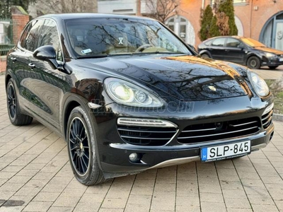 PORSCHE CAYENNE Dízel (Automata) ACC//TOLATÓ KAMERA//HOLTTÉR FIGYELŐ//20 COL//2 KULCS//KULCSNÉLKÜLI NY-I-Z//2 KUL