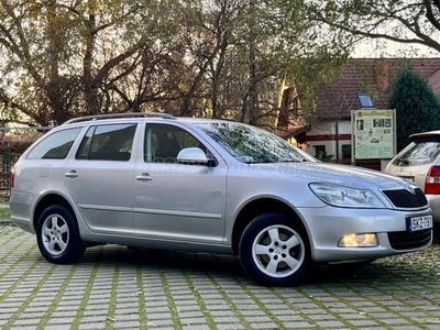 SKODA OCTAVIA Combi 1.6 CR TDI Ambition 4x4 Vezérlés Lecserélve! Téli-Nyári Kerék!