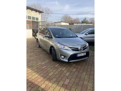 TOYOTA VERSO 2.0 D-4D Active