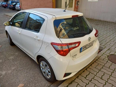 TOYOTA YARIS 1.0 VVT-i Live