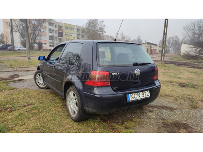 VOLKSWAGEN GOLF IV 1.6