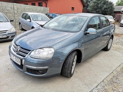 VOLKSWAGEN JETTA 1.6 Comfortline